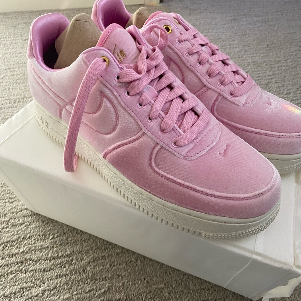 COPY - mens  size 7.5 Nike Air Force pink velour super pretty